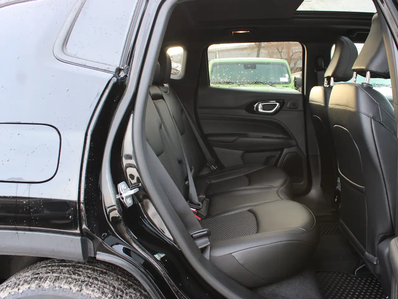 Jeep Compass photo Jeep Compass