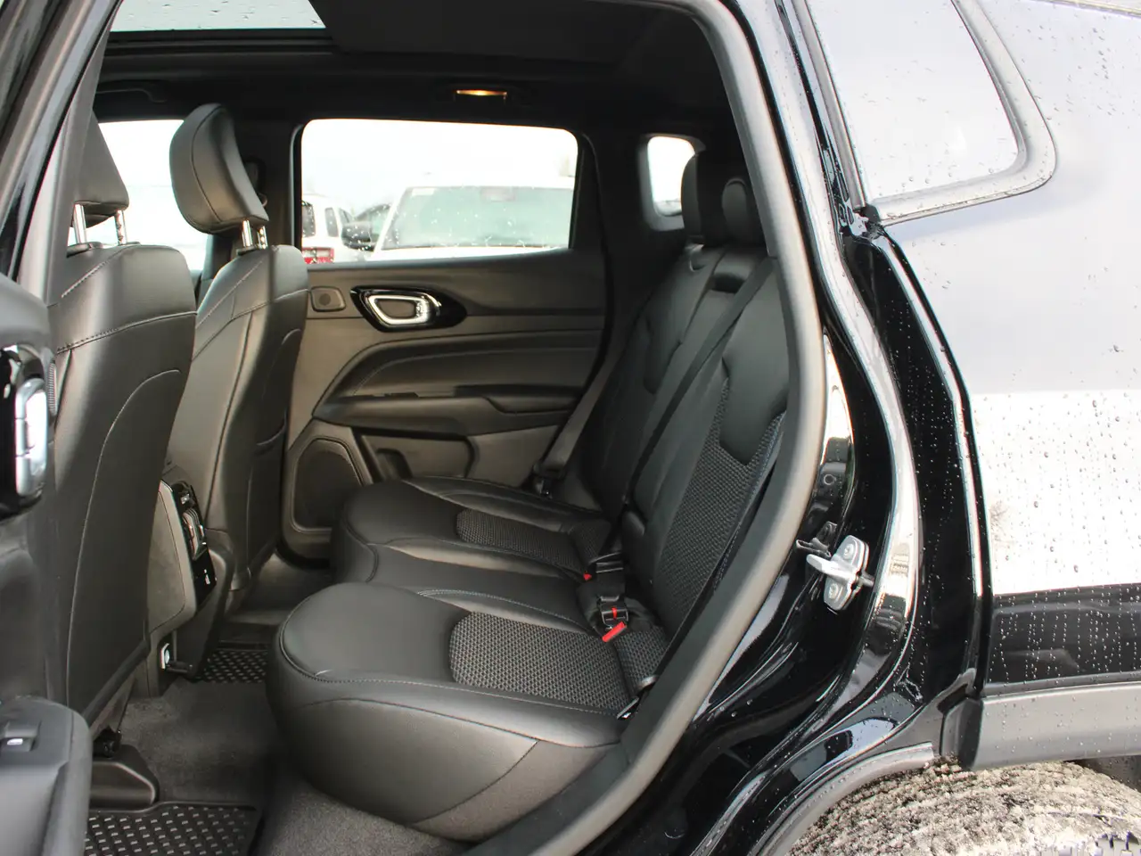 Jeep Compass photo Jeep Compass