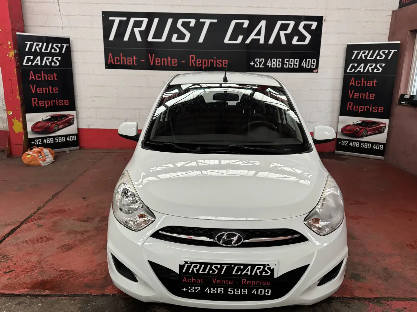 Hyundai i10 i10 BlueDrive 12 MOIS DE GARANTIE Weiß - 1