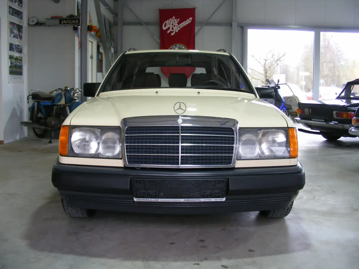 Mercedes-Benz 250 D - T  2 Besitzer - Klima Bej - 2