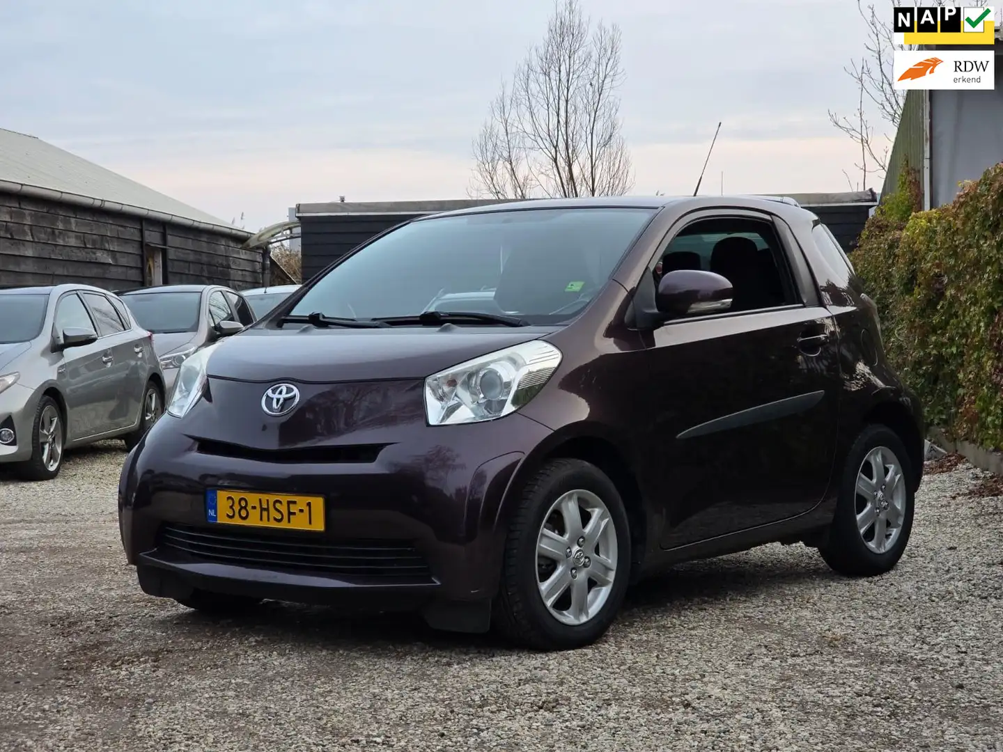 Toyota iQ 1.0 VVTi Comfort Airco Youngtimer Červená - 1