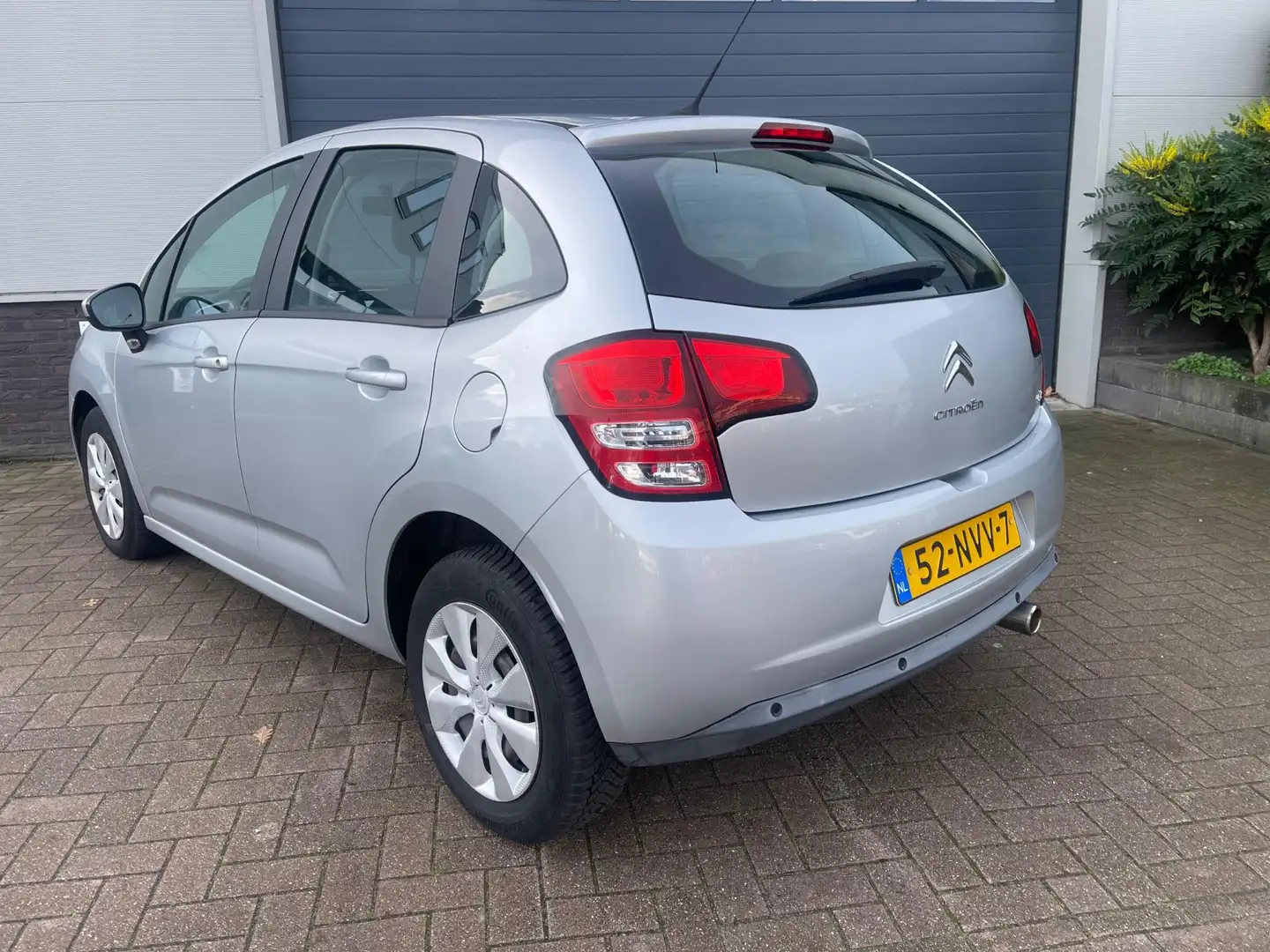 Citroen C3 1.4 VTi Dynamique/Airco/1eigenaar/Cruise-c/PDC/AUX Grijs - 2