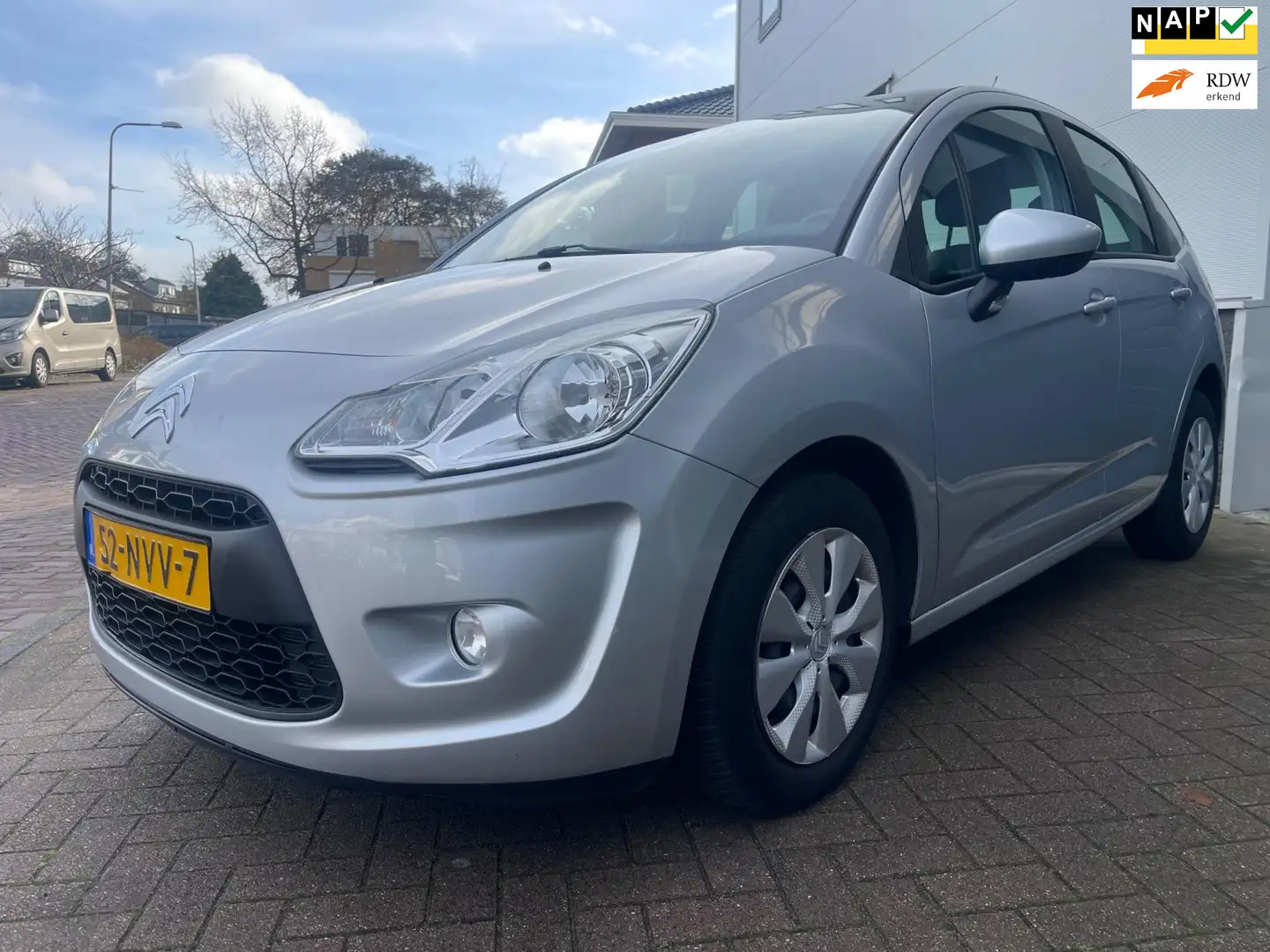 Citroen C3 1.4 VTi Dynamique/Airco/1eigenaar/Cruise-c/PDC/AUX Grijs - 1