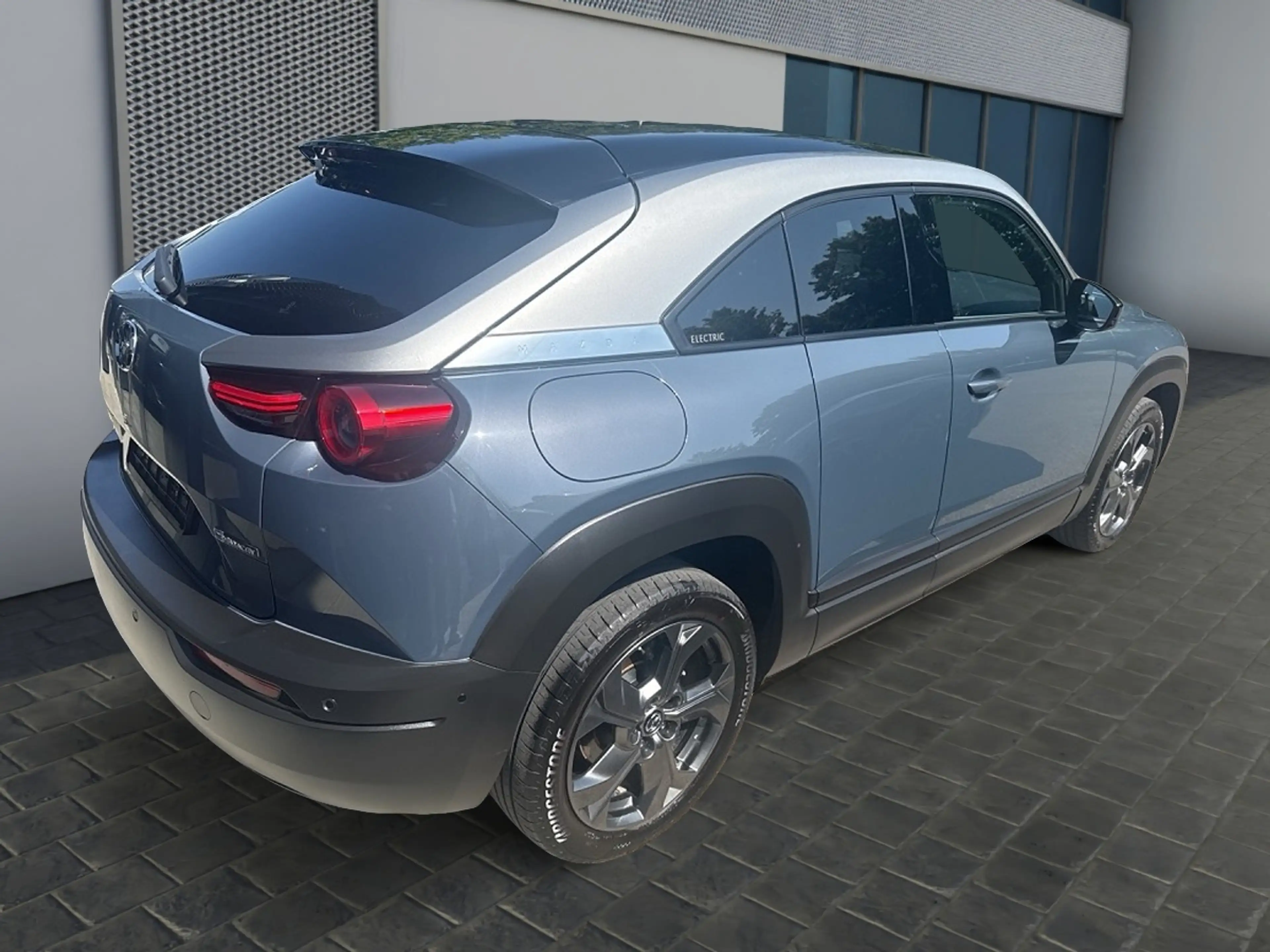 Mazda MX-30 35,5 kWh e-SKYACTIV 145 PS KOM-P IV-P PRE-P GSD — photo 3