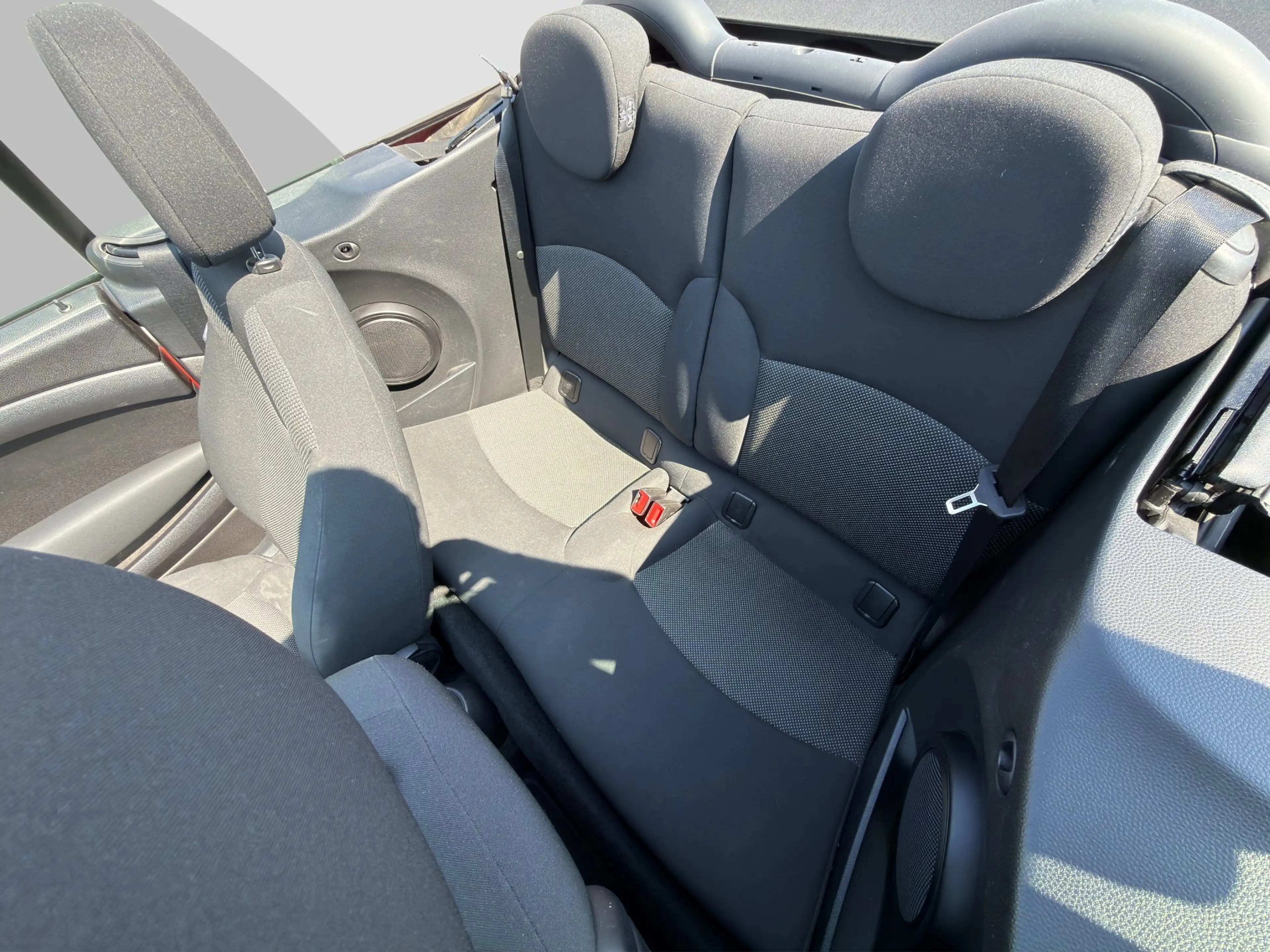 MINI Cooper Cabrio — photo 9