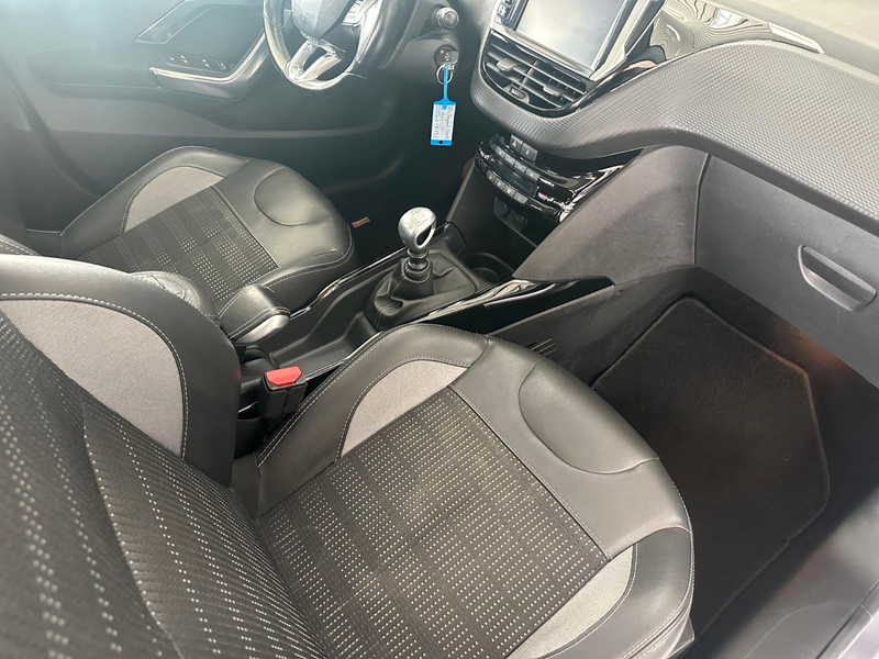 Peugeot 2008 Allure*PDC*Panorama*RDKS*Navi*Bluetooth* — photo 15