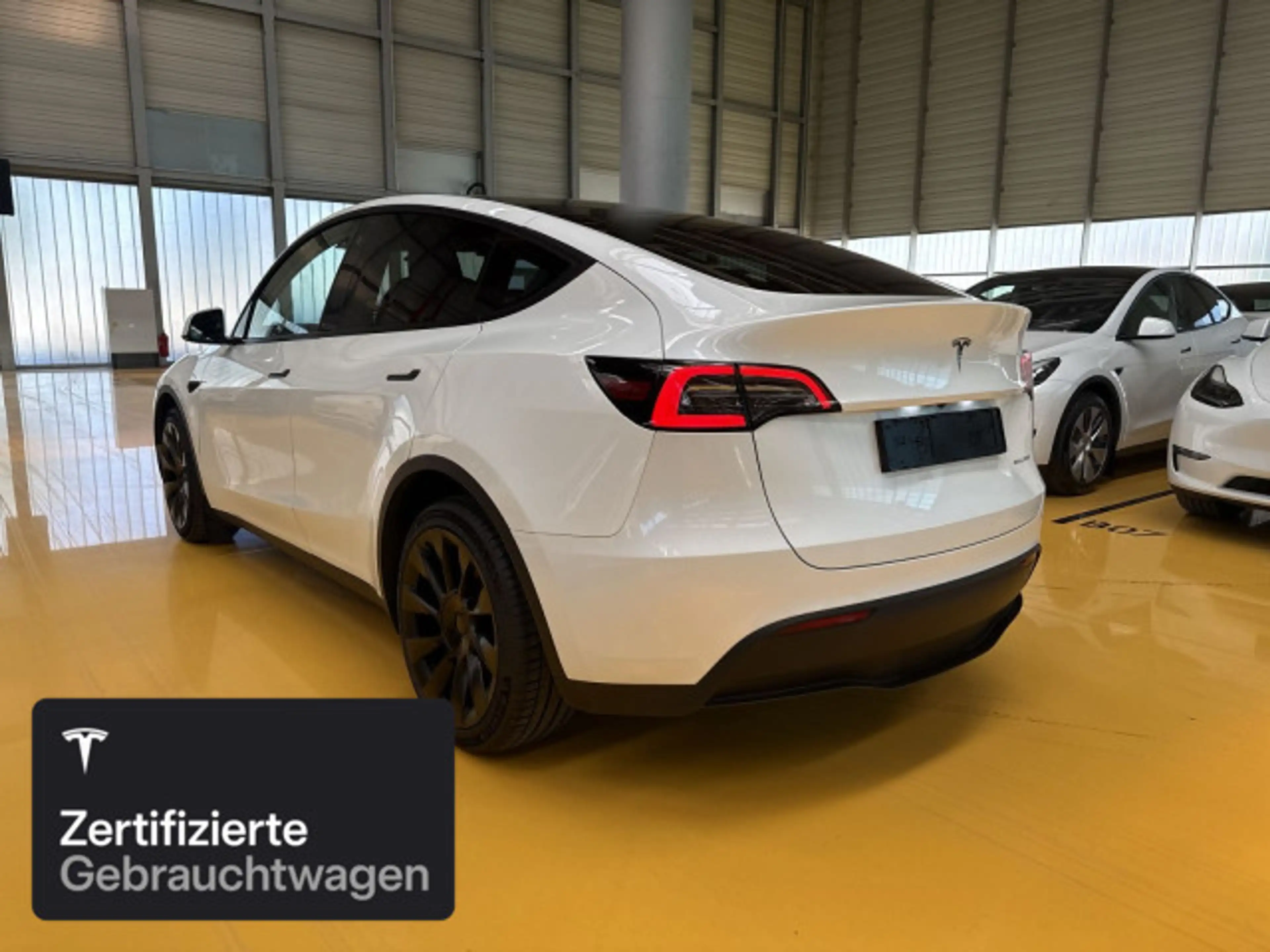 Tesla Model Y Long Range AWD — photo 5