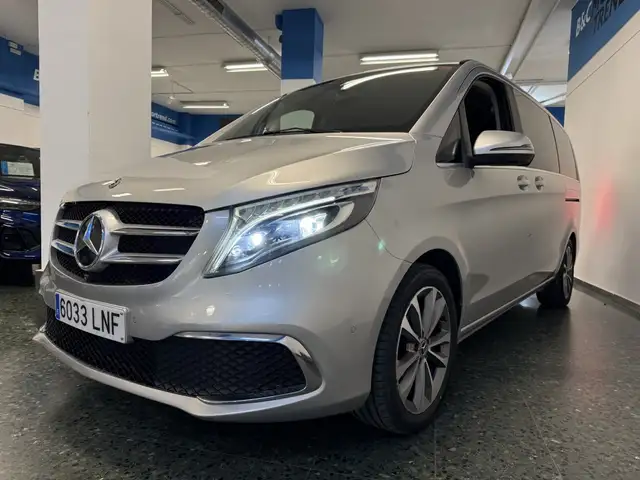 Mercedes-Benz V 300d Largo Avantgarde