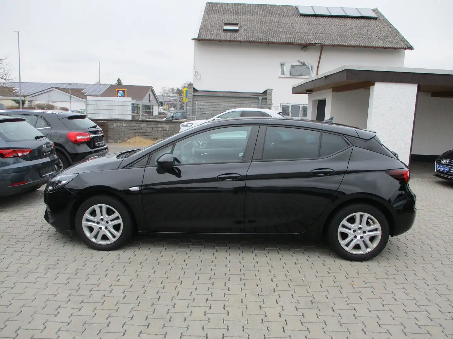 Opel Astra 1.2 Turbo NAVI SPURH SITZH TEMPOM PDC ALU Negro - 1