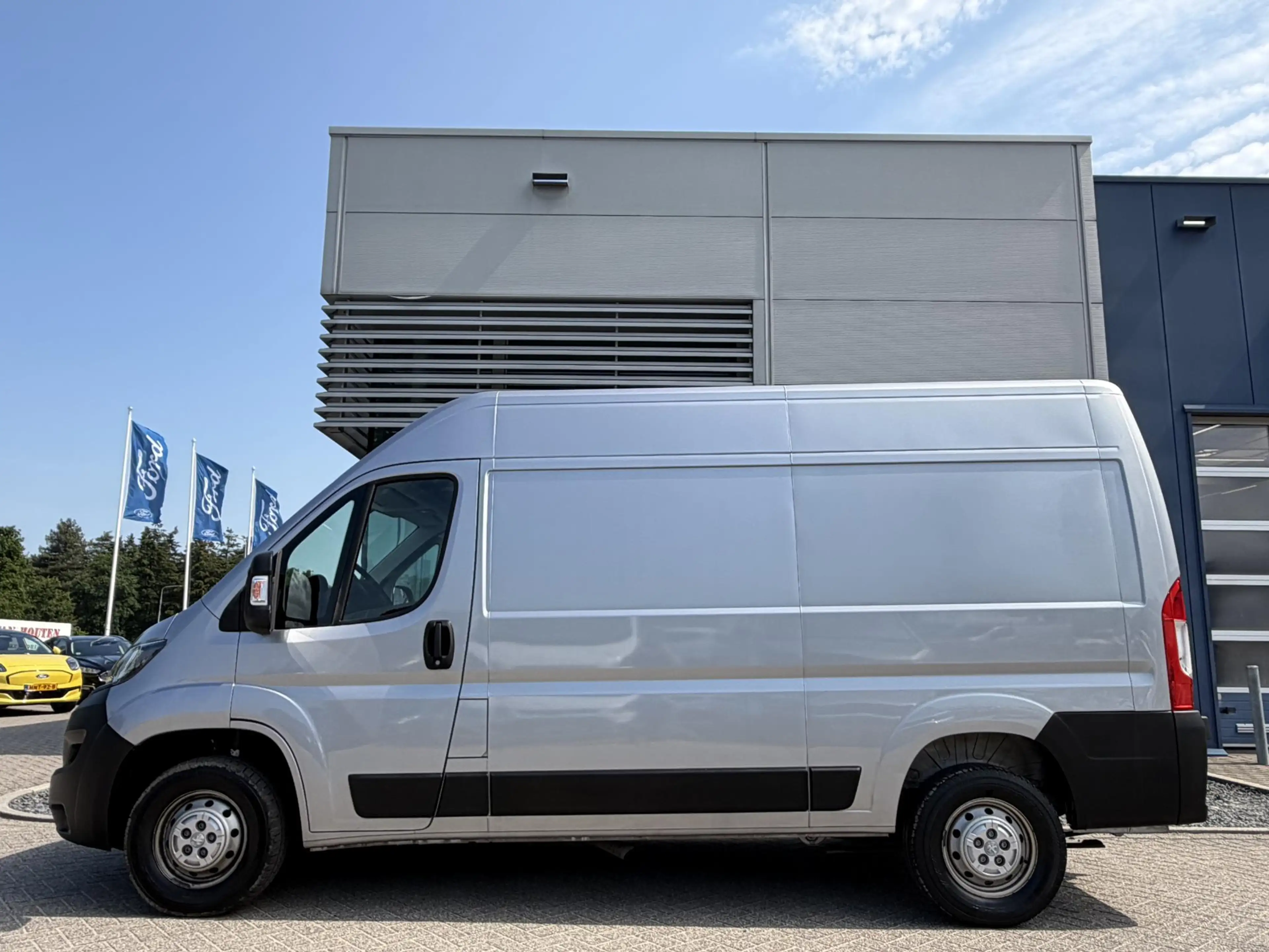 Peugeot Boxer 330 2.2 BlueHDi 140 L2H2 Premium | Trekhaak | Acht — photo 5