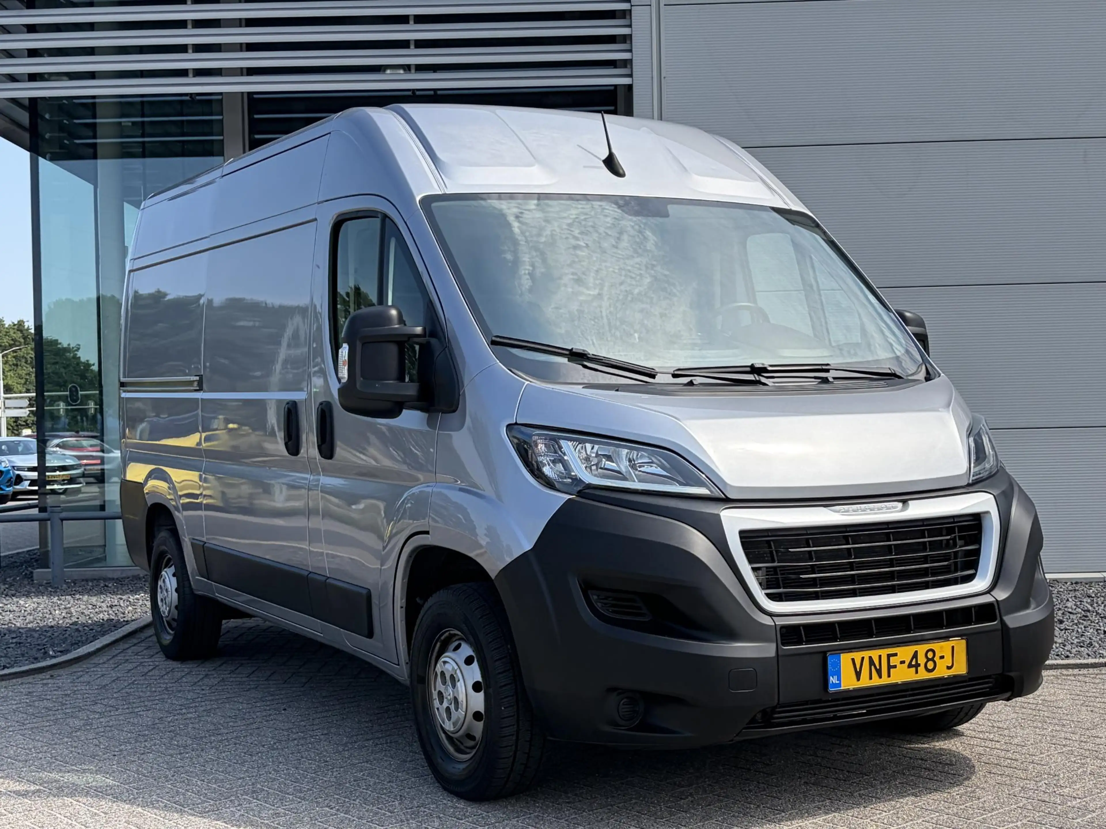 Peugeot Boxer 330 2.2 BlueHDi 140 L2H2 Premium | Trekhaak | Acht — photo 3