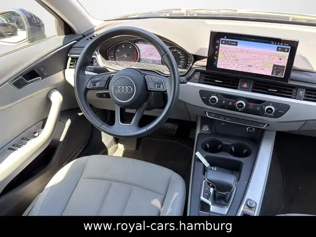 Audi A4 view 11