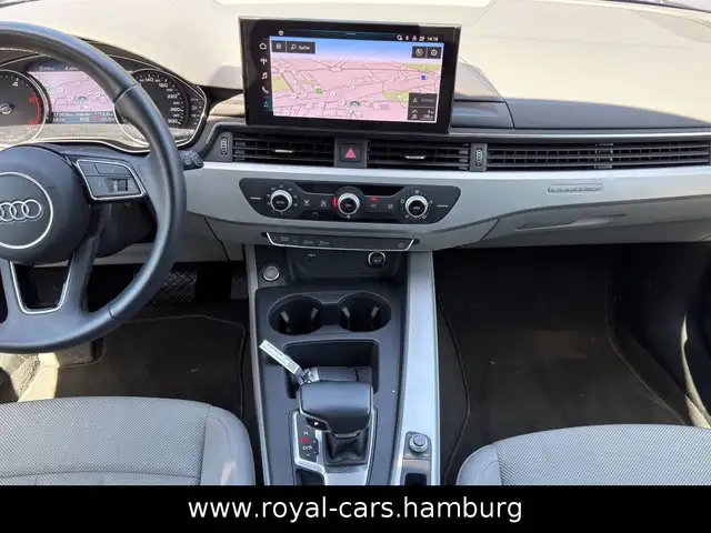 Audi A4 view 13