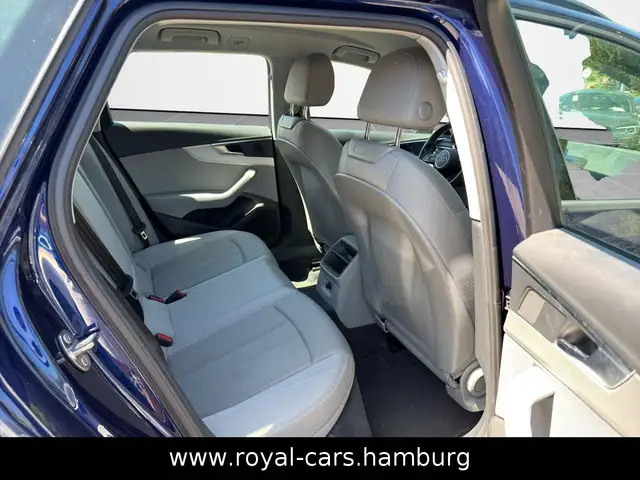 Audi A4 view 14