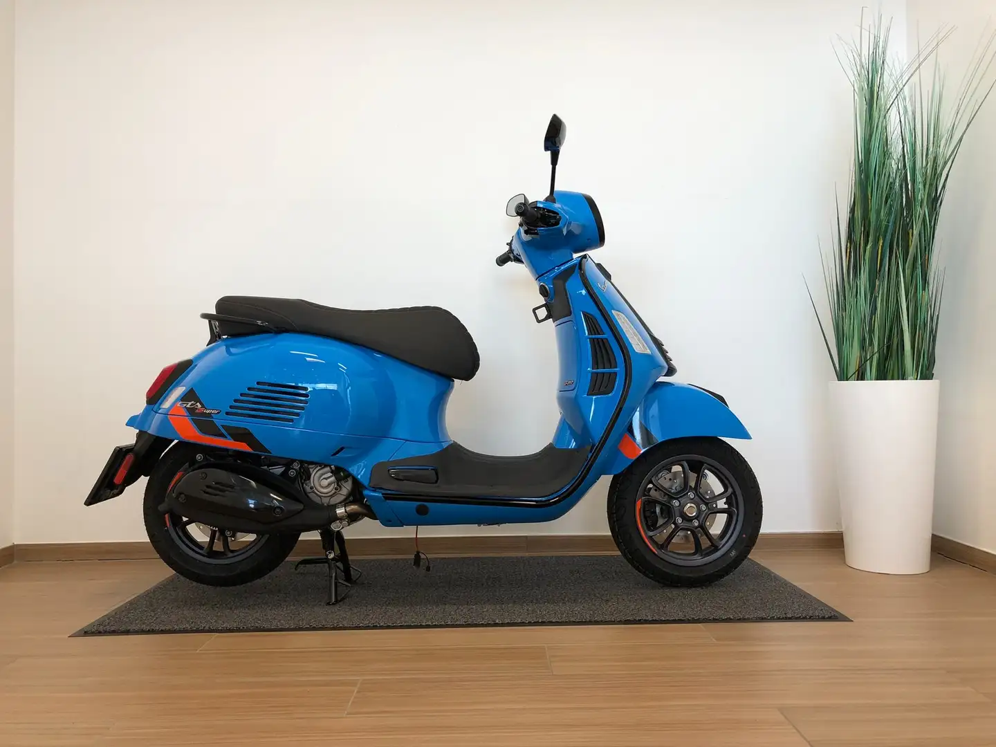 Vespa GTS Super Sport 310 Azul - 2