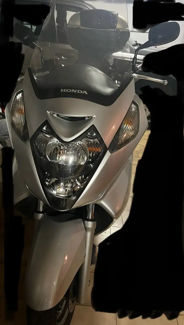 Honda Silver Wing 600cc - 2
