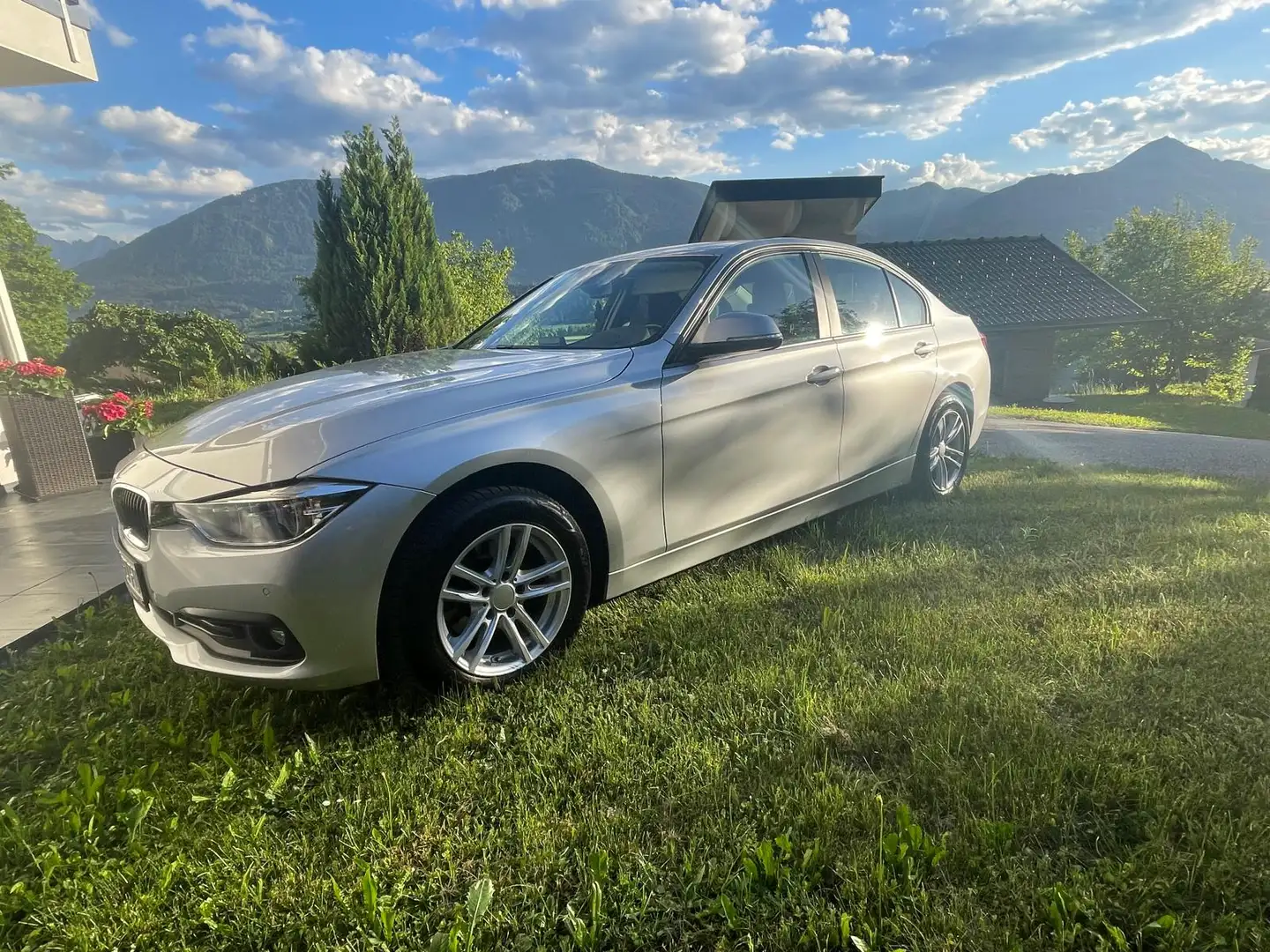 BMW 316 316d Aut. Grau - 1