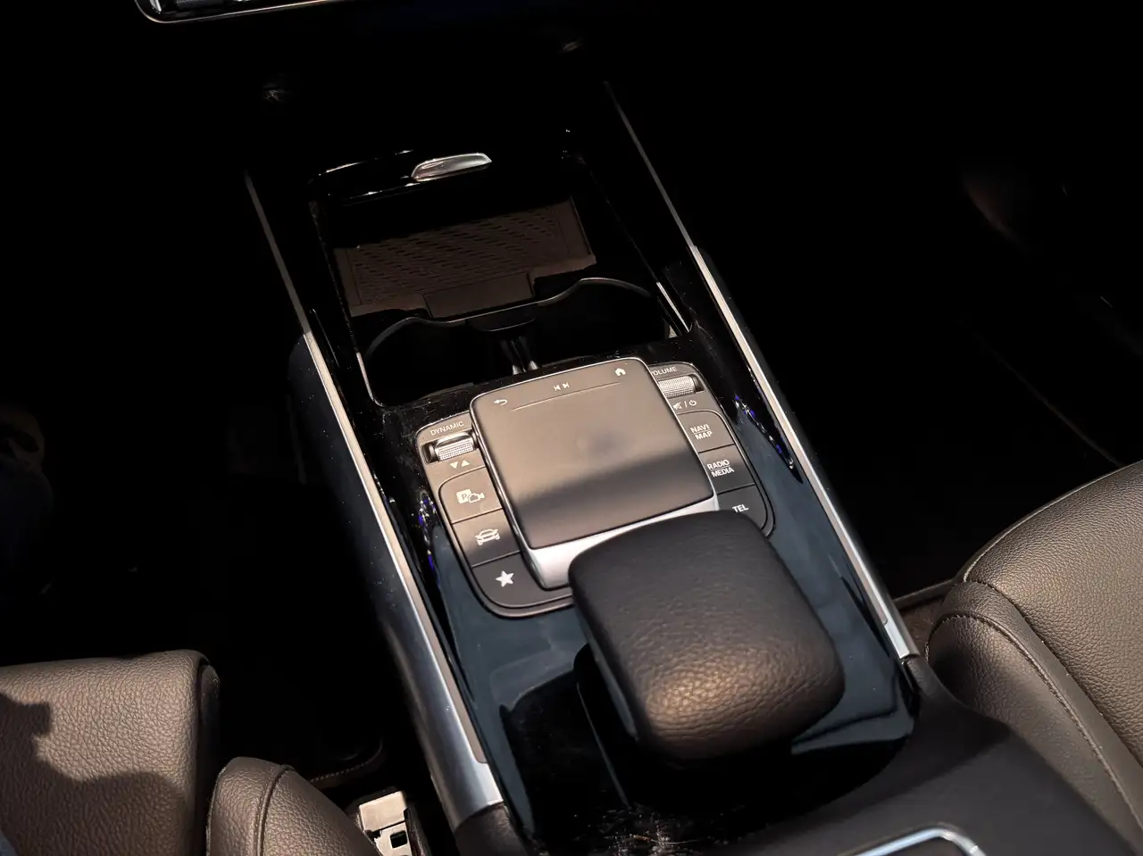 Mercedes-Benz GLA 250 e Progressive **CAMERA*LEATHER*CARPLAY**, миниатюра 30