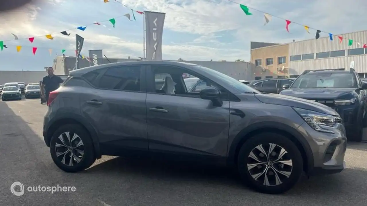 Renault Captur — photo 4