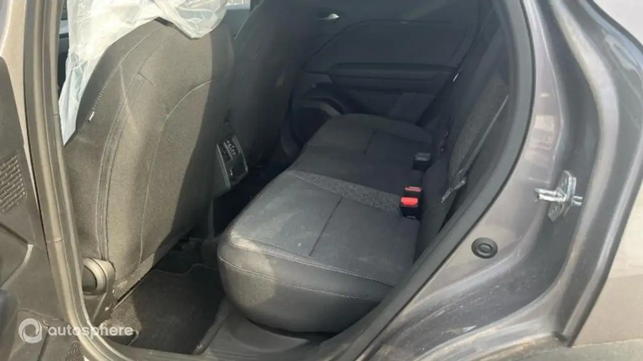 Renault Captur — photo 13
