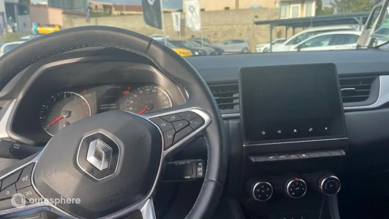 Renault Captur — photo 11