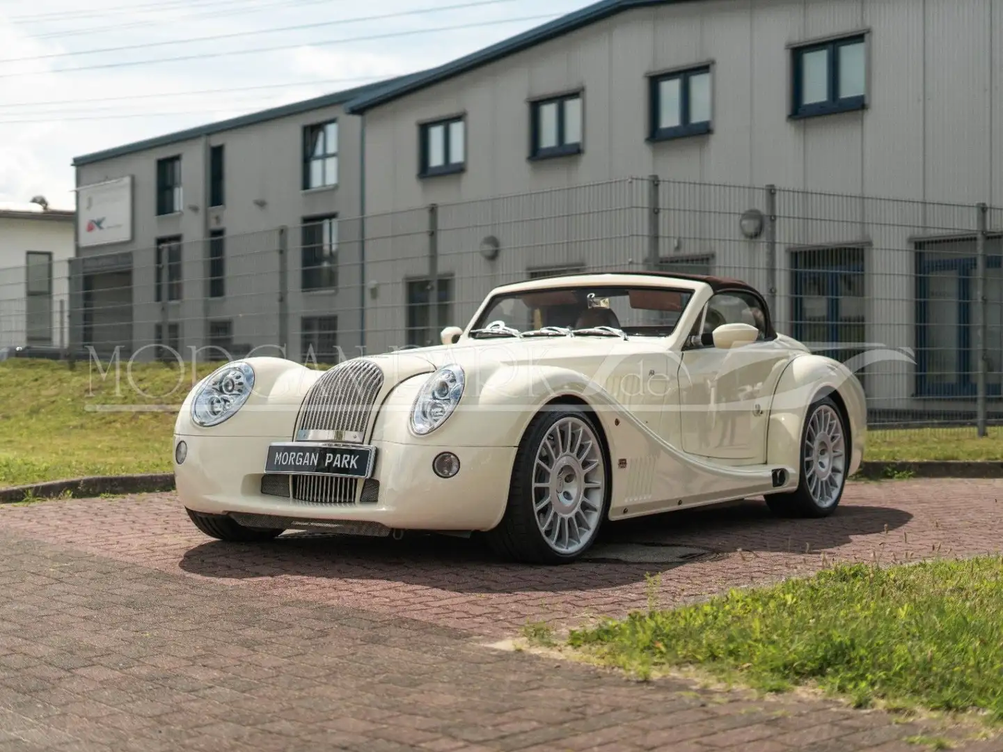 Morgan Aero 8 Beżowy - 2