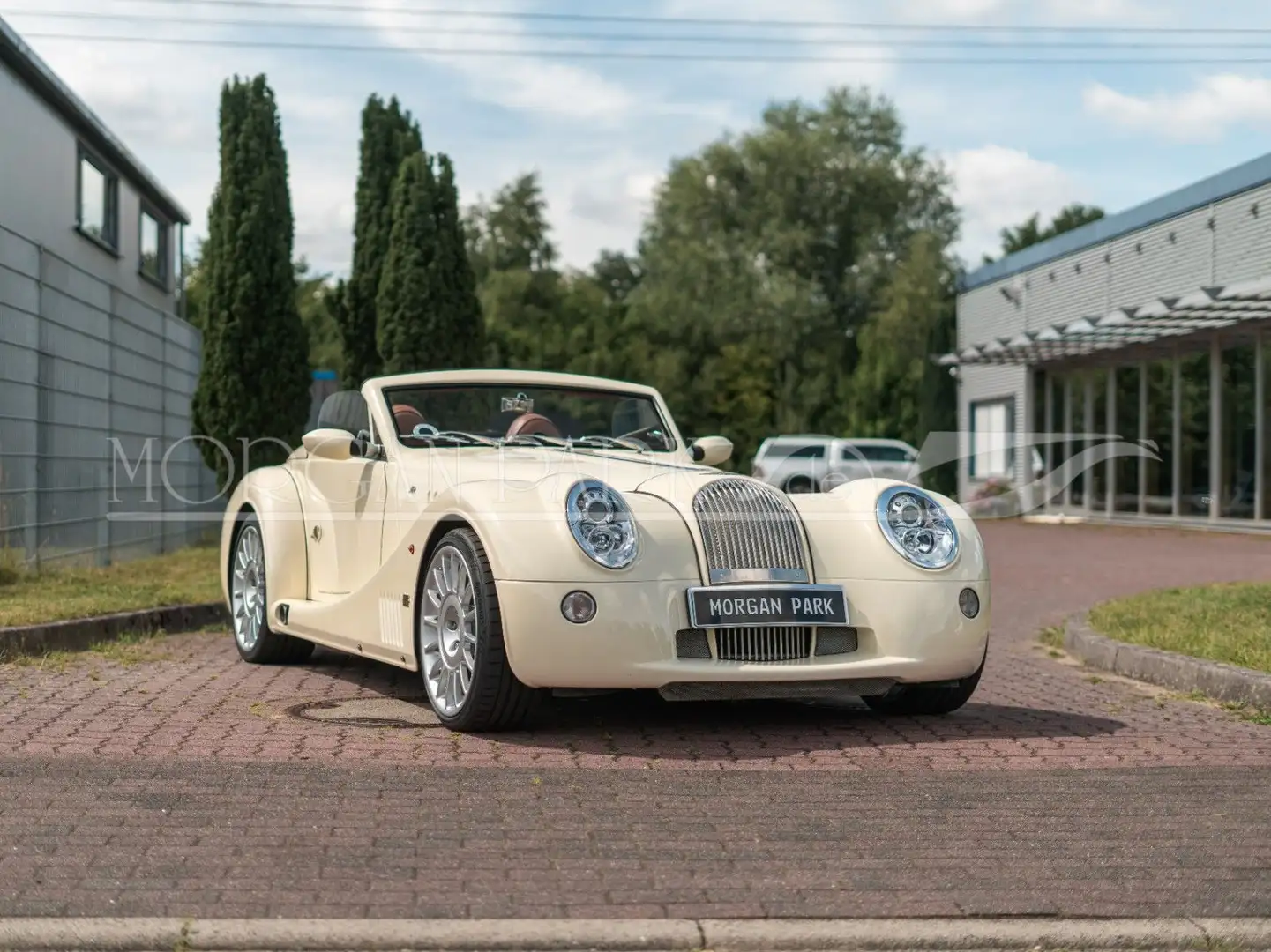 Morgan Aero 8 Beige - 1