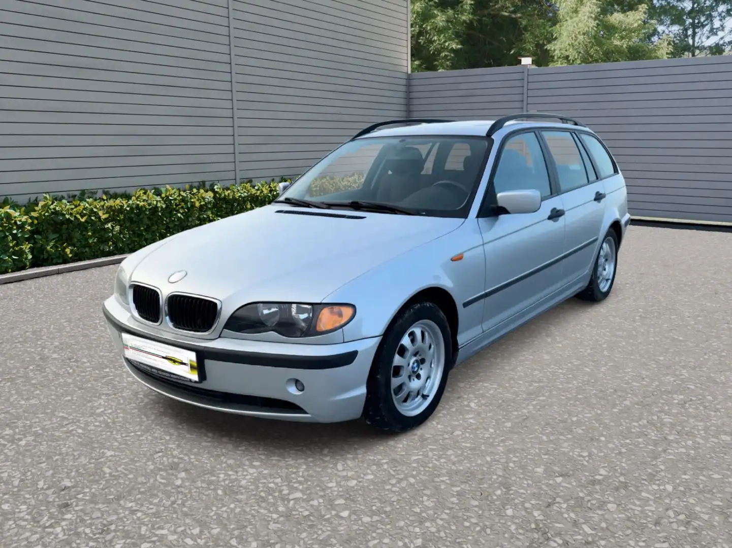 BMW 316 i touring Edition Exclusive Grau - 1