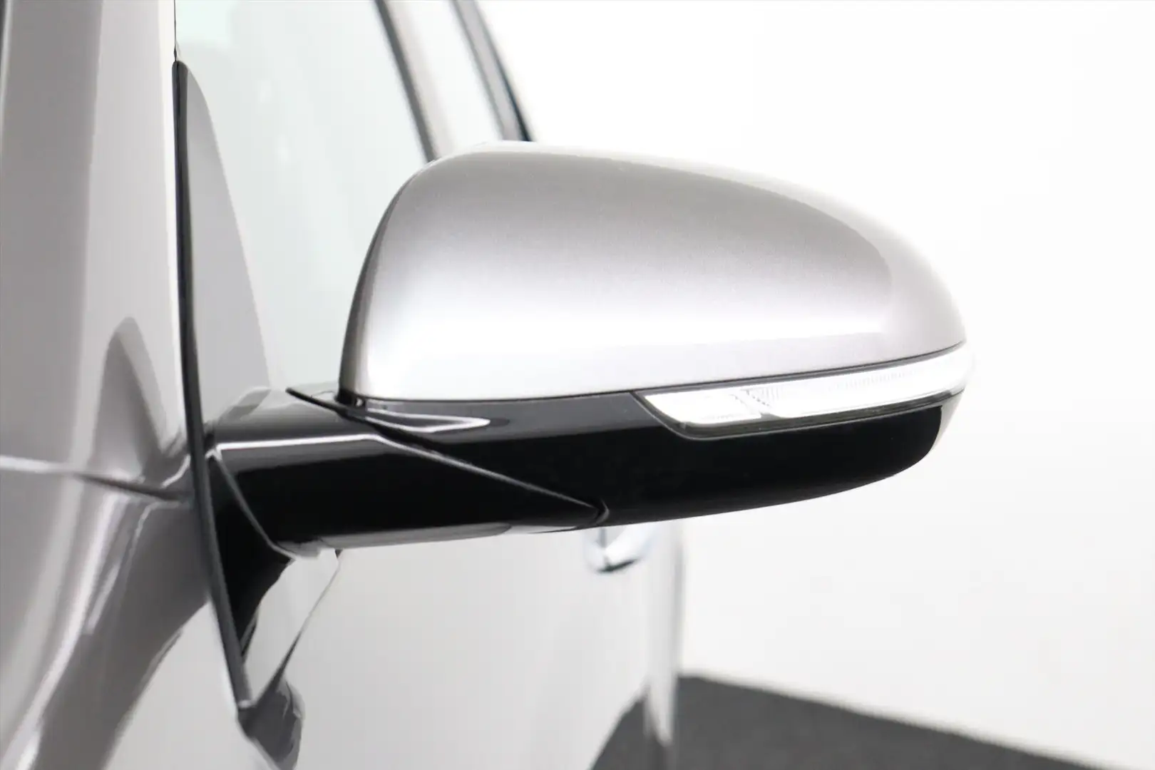 Kia Niro 1.6 GDI DYNAMICLINE HYBRID DCT6 AUTOMAAT ECC/CRUIS Grau - 2