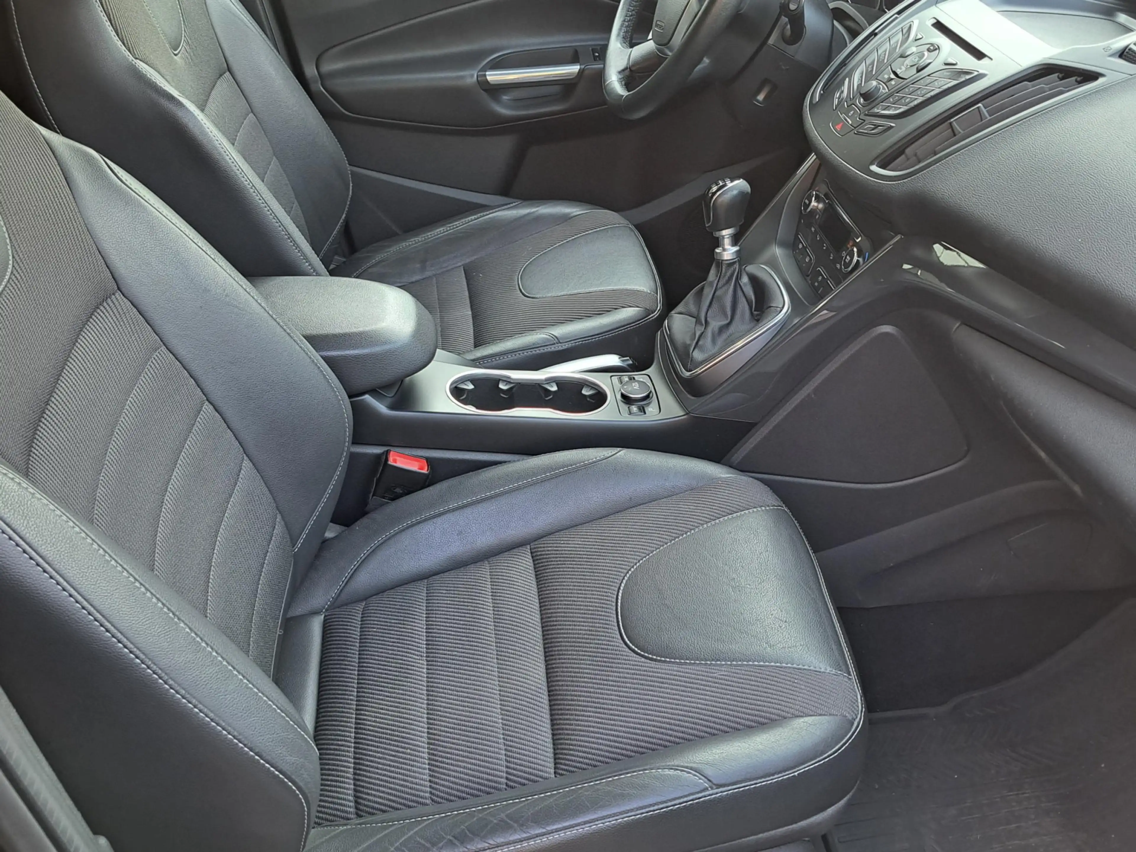 Ford Kuga 1.5 Trend Edition Trekhaak/Nwe Dis. riem — photo 12
