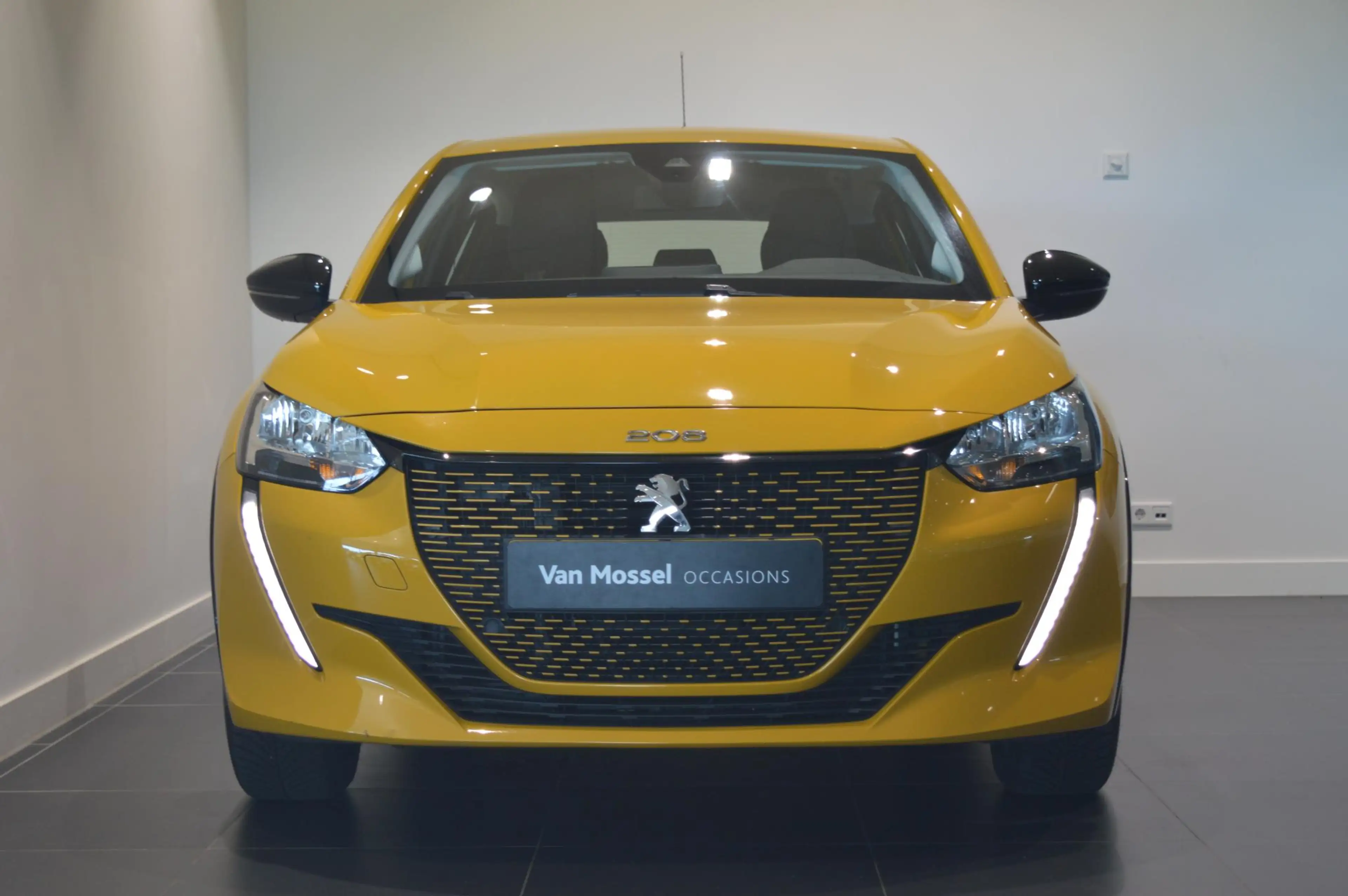 Peugeot e-208 EV Active 50 kWh — photo 3