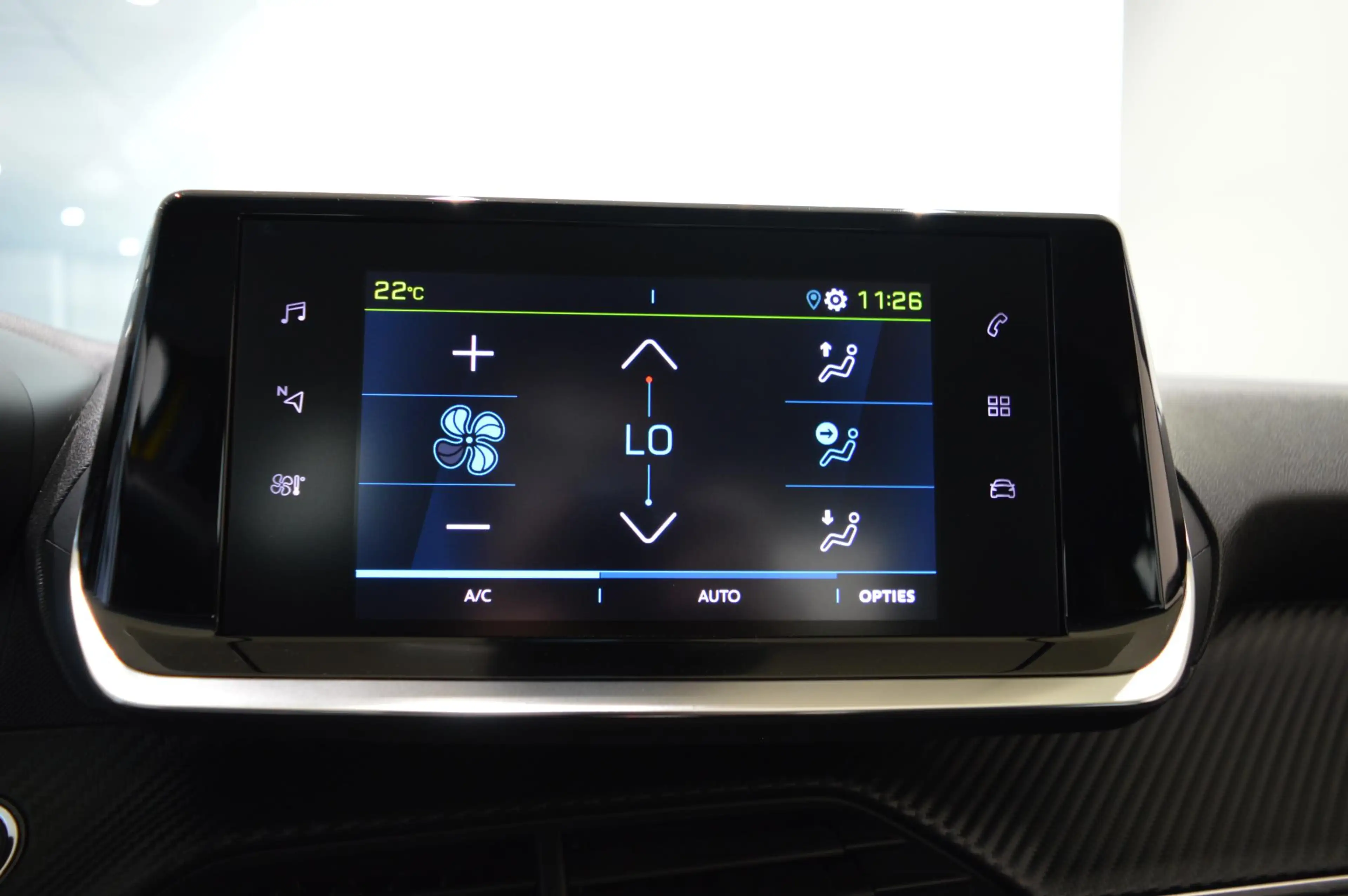 Peugeot e-208 EV Active 50 kWh — photo 15
