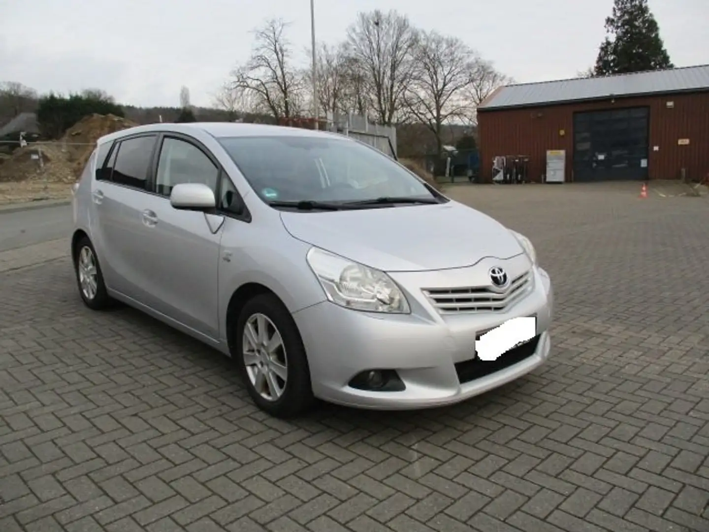 Toyota Verso Verso Diesel 2.2 D-CAT 7-Sitzer Life Silber - 1