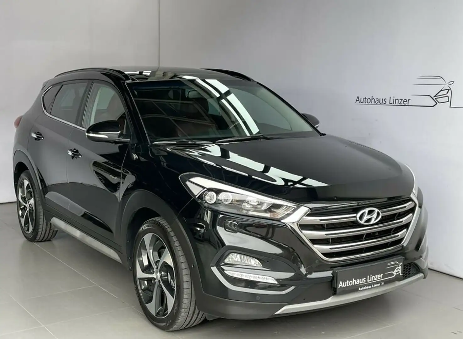 Hyundai TUCSON Platin 4WD *Sitzkühl*PANO*KeyGo*LenkradH*19 Schwarz - 1