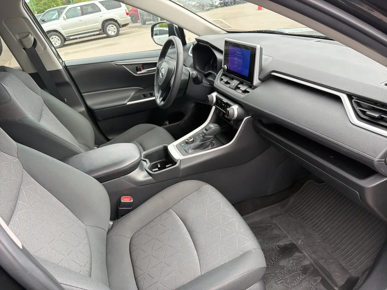 Toyota RAV 4 снимка Toyota RAV 4