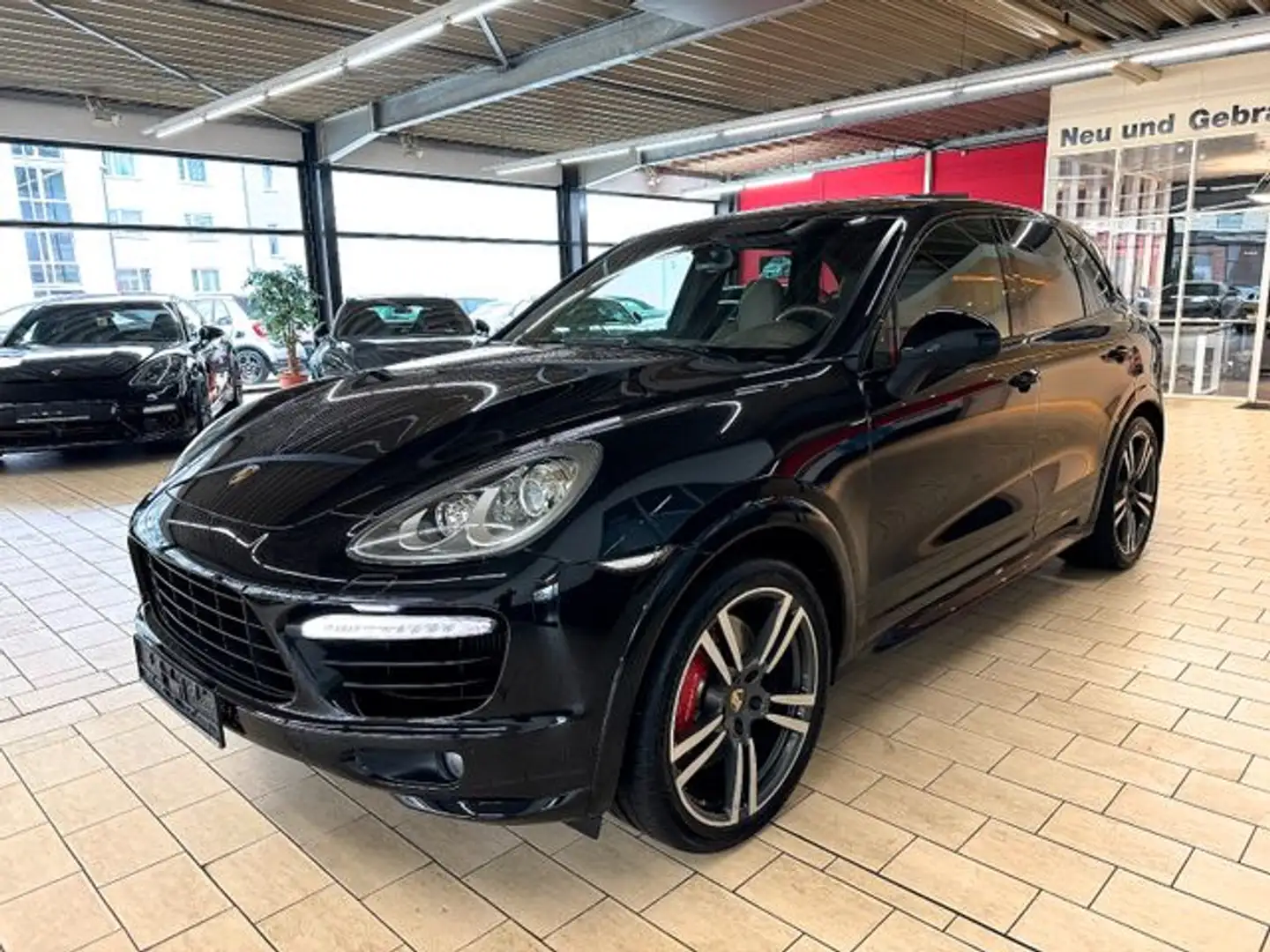 Porsche Cayenne TURBO *VOLLAUSST+PANO+21'TURBO* 52TKM Noir - 2