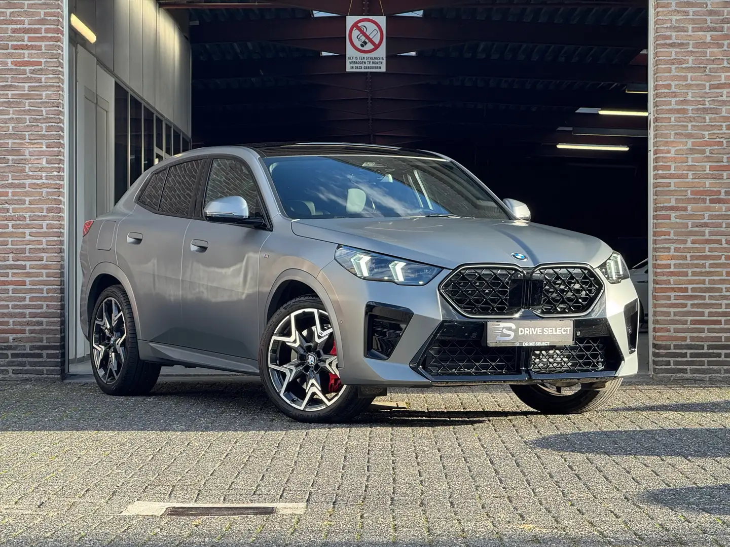 BMW X2 sDrive20i M-Sport | Pano | 360 | H/K | Individual Gris - 1