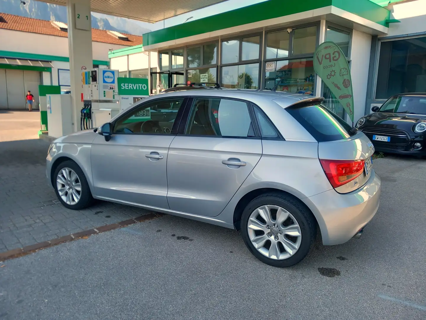Audi A1 SPB 16TDI SLINE INTERIOR Gris - 2