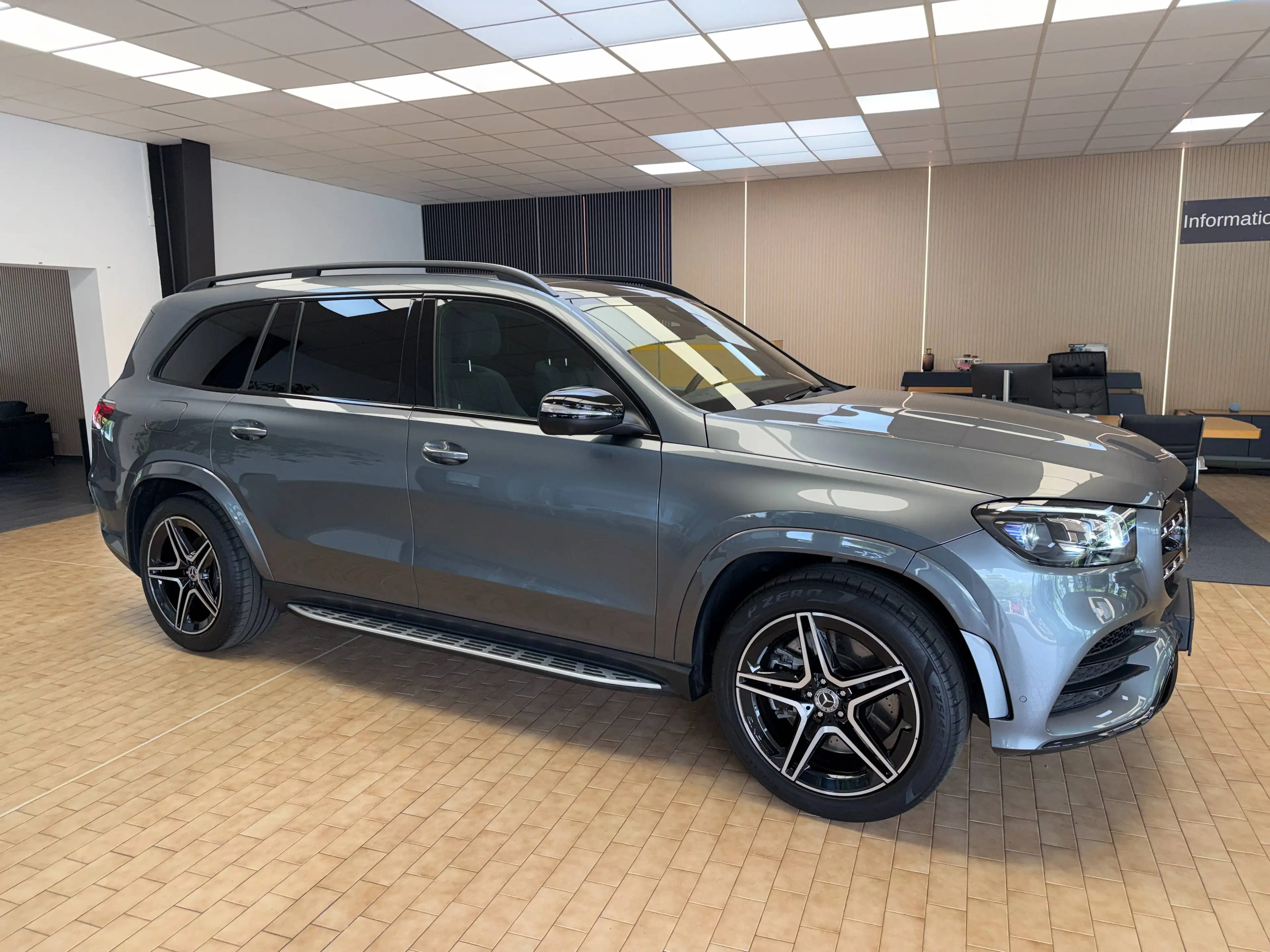 Mercedes-Benz GLS 580 GLS 580 4Matic — photo 14