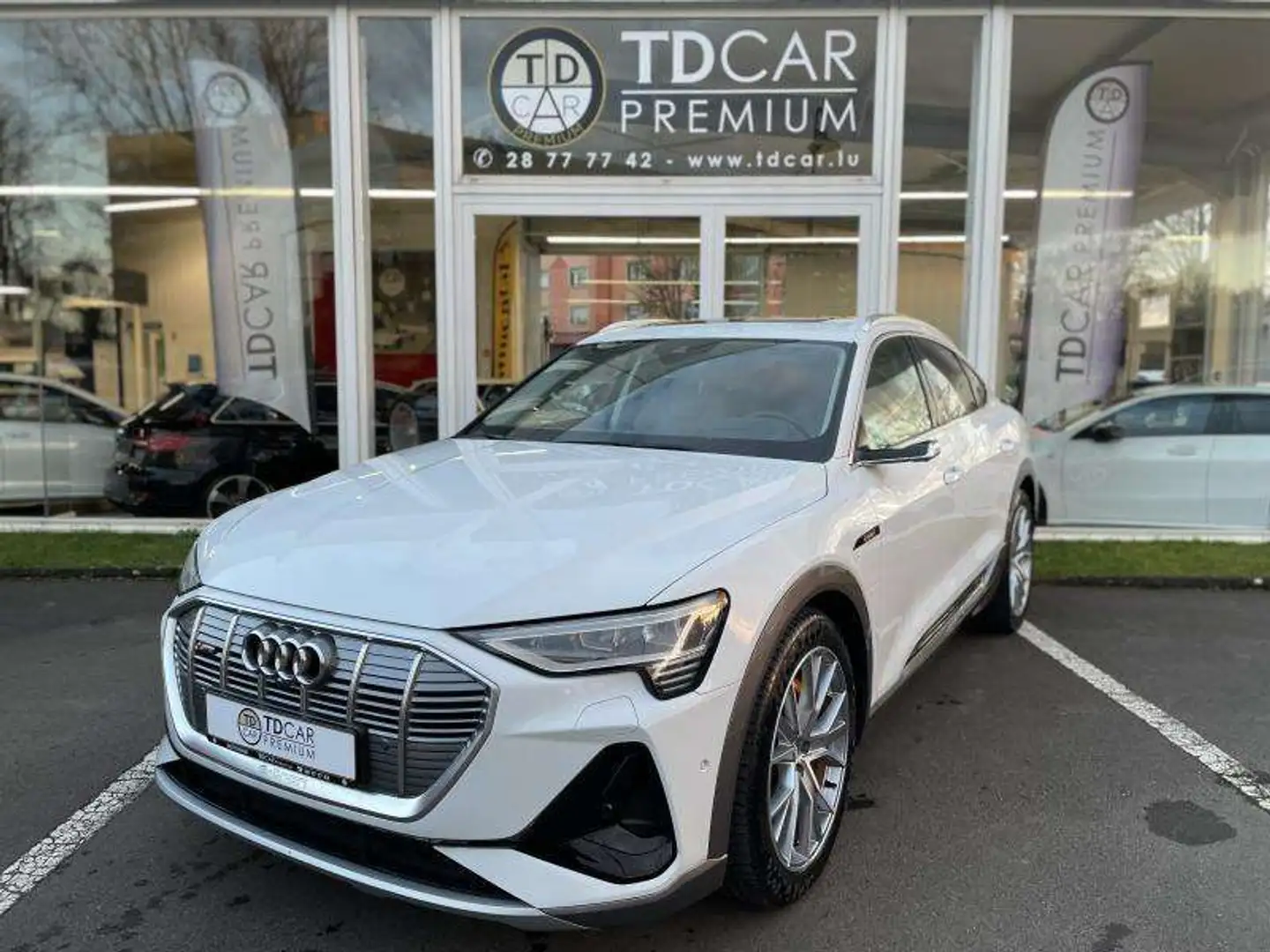 Audi e-tron Sportback 55 S-Line Quattro Blanc - 1