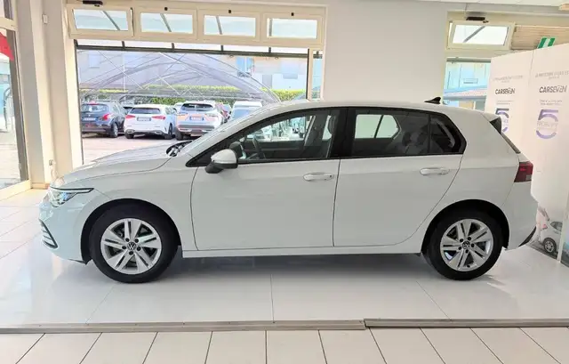 Volkswagen Golf view 8
