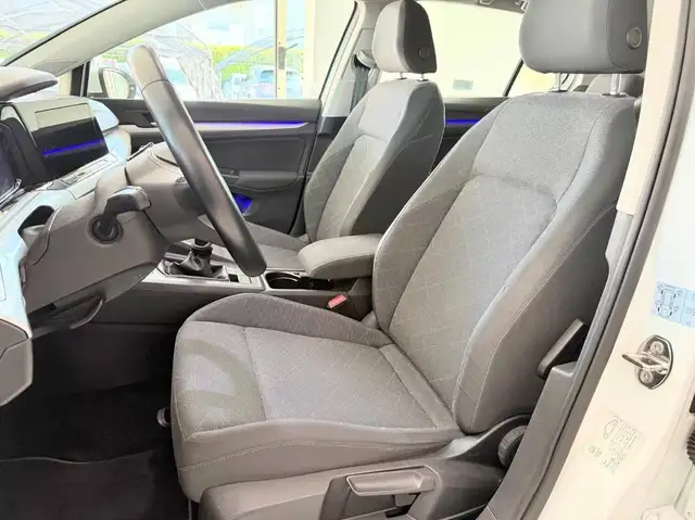 Volkswagen Golf view 10