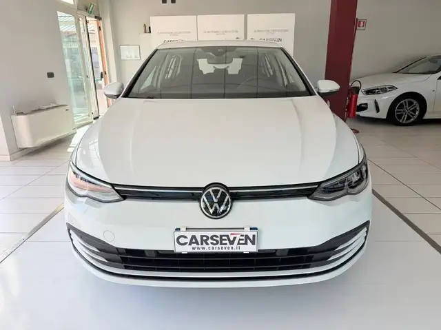 Volkswagen Golf view 2