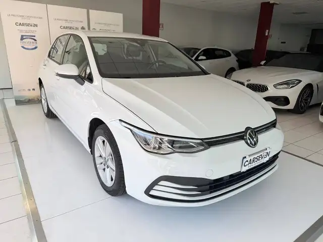Volkswagen Golf view 3