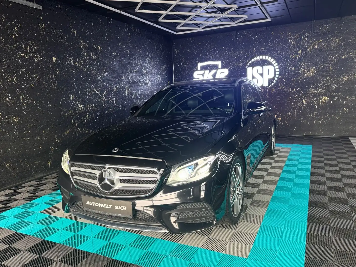 Mercedes-Benz E 350 d T-Modell AMG 4Matic/2HND/PANO/Wide-Sc/MEM Schwarz - 1