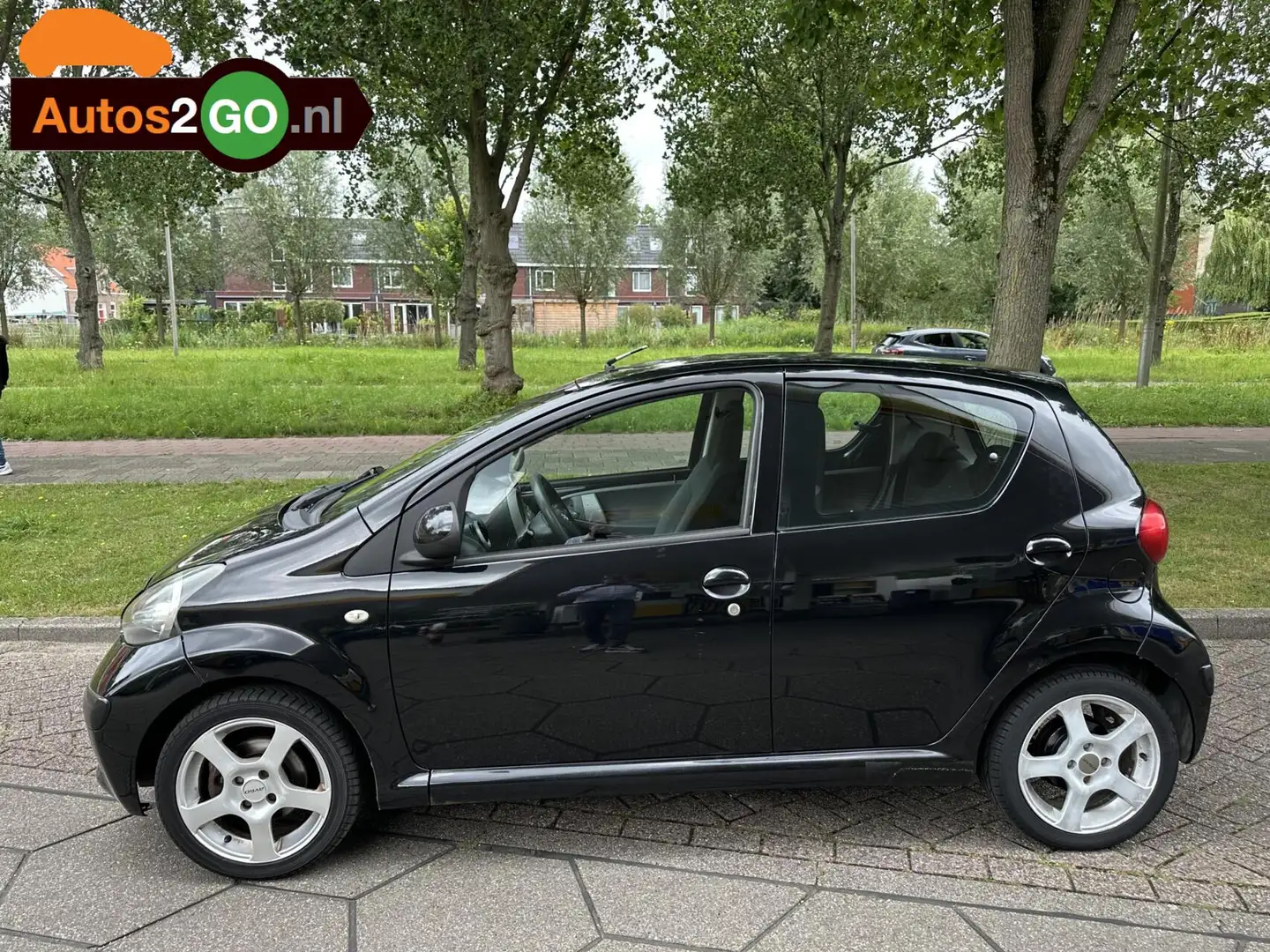Toyota Aygo 1.0-12V + I Airco I Sport I 5deurs I rijklaar I Zwart - 2