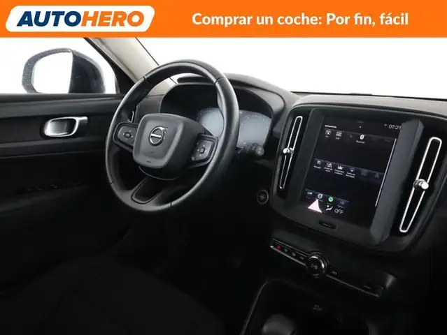 Volvo XC40 view 14