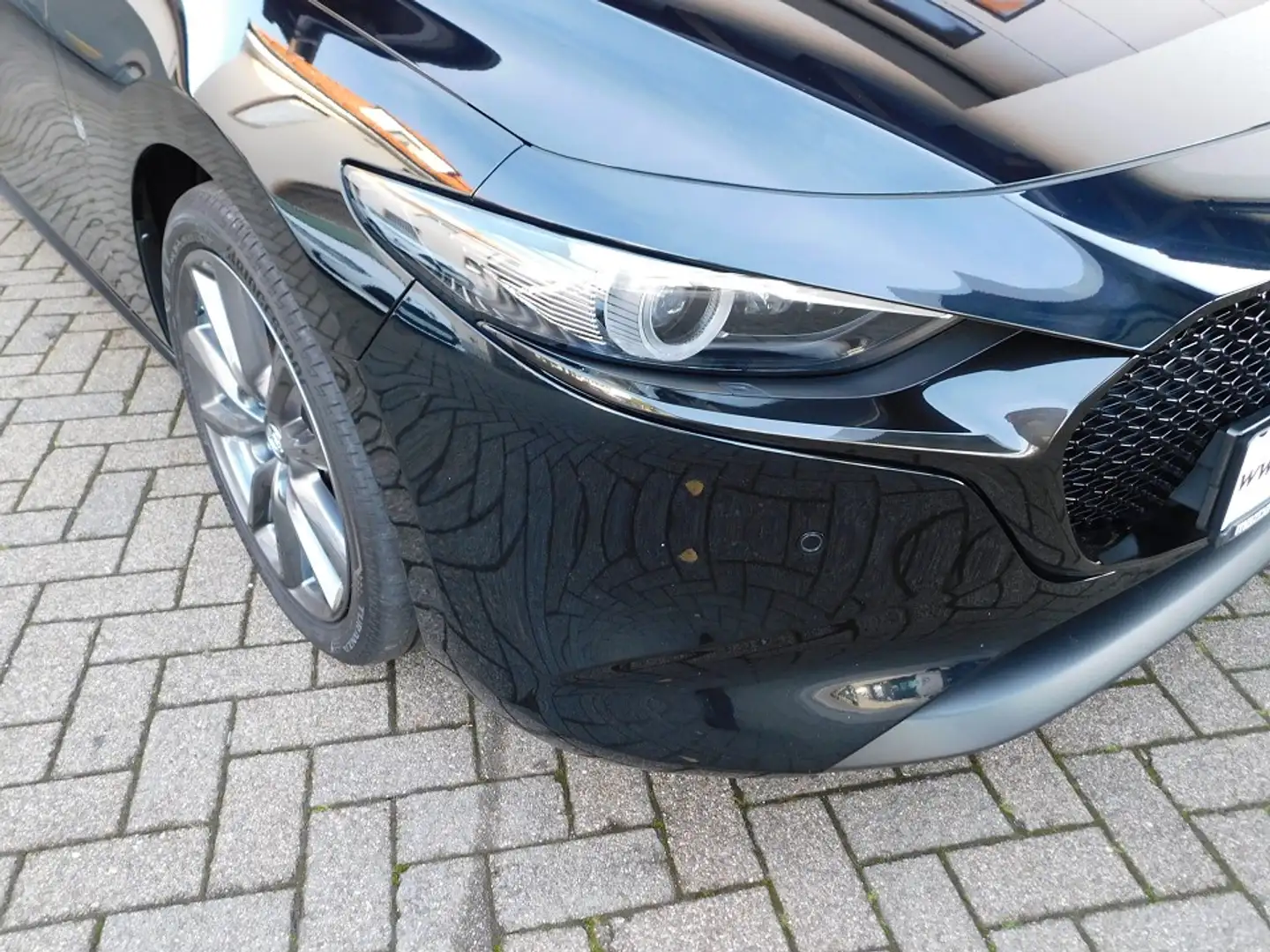 Mazda 3 SKY-G150  Selection  Design-P./Premium-P./Bose/Kam Noir - 2