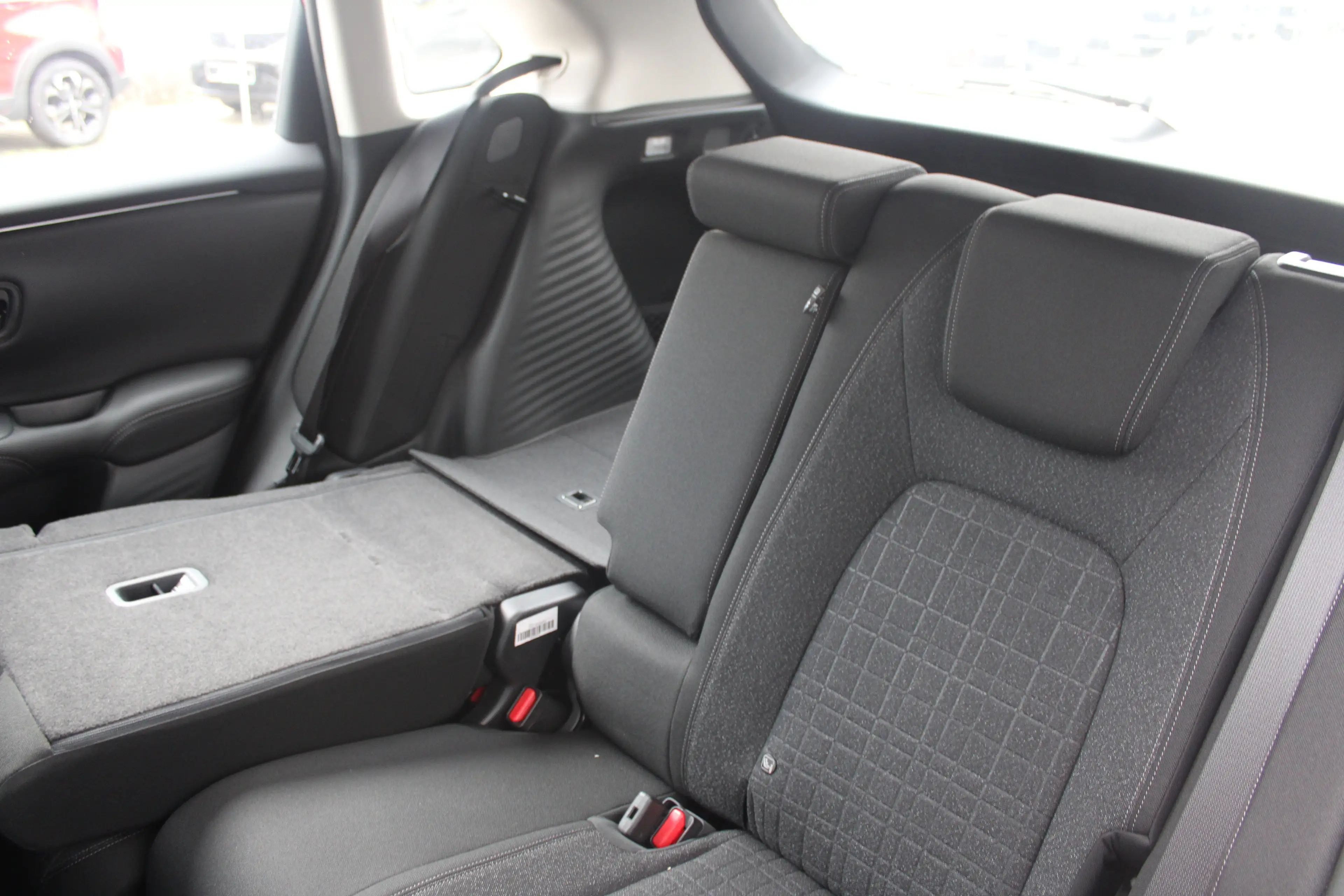Honda ZR-V ZR-V e:HEV 2.0 i-MMD Hybrid Elegance — photo 14