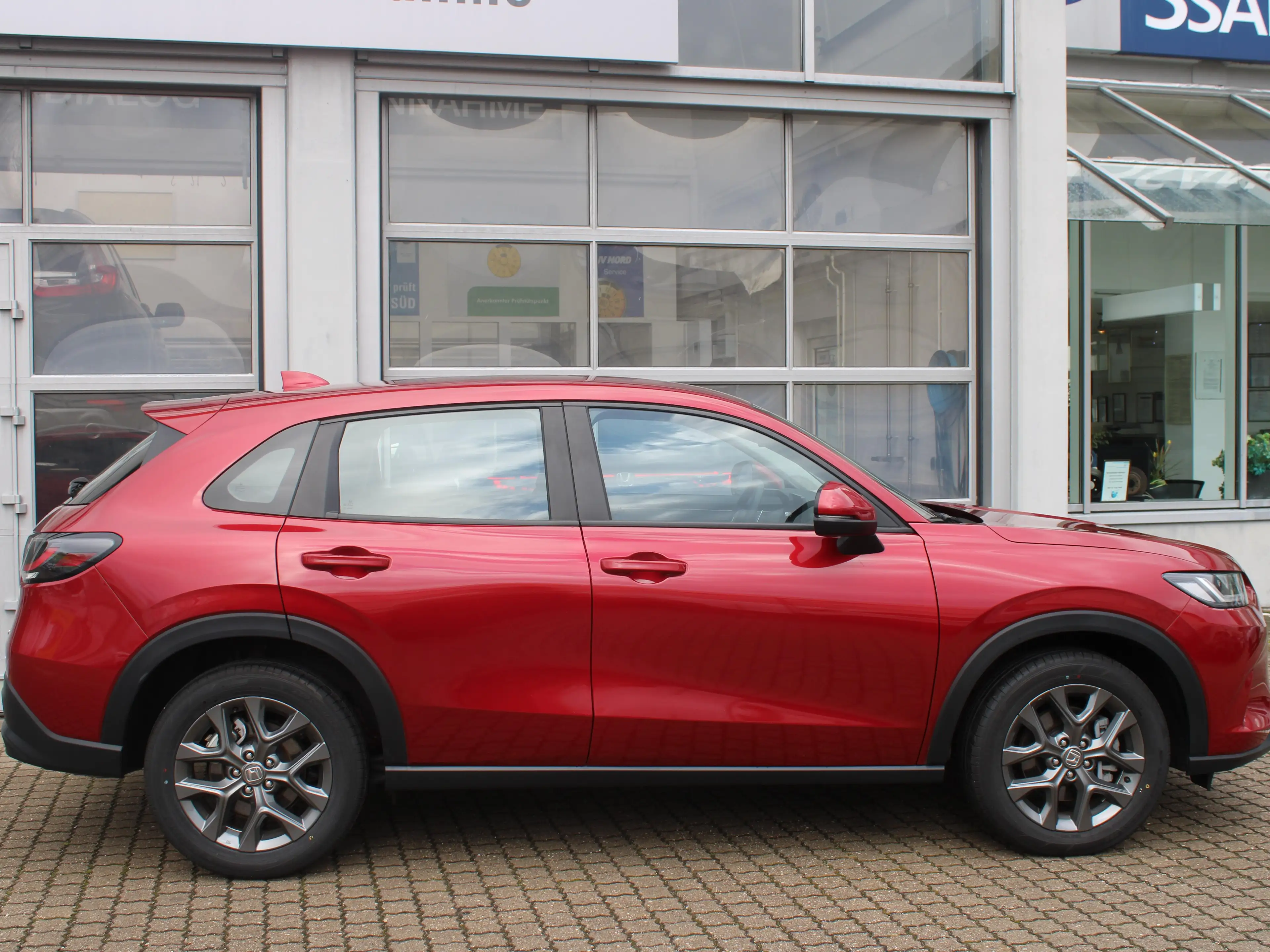 Honda ZR-V ZR-V e:HEV 2.0 i-MMD Hybrid Elegance — photo 4